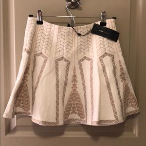 Brand new Bcbg “bronwyn” knitted skirt
